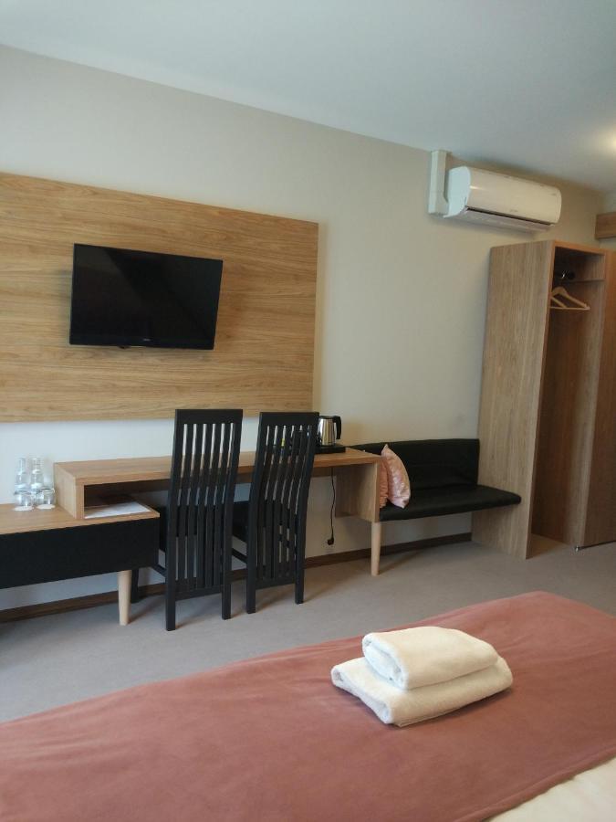 Bulwary Biznes Bed & Breakfast Mielec Bagian luar foto
