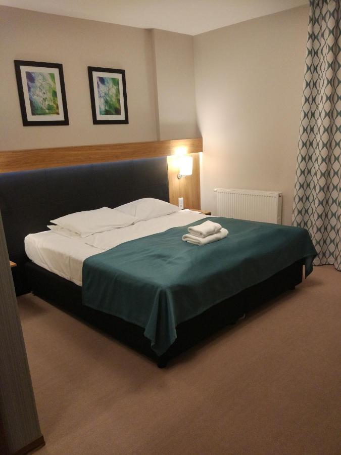 Bulwary Biznes Bed & Breakfast Mielec Bagian luar foto