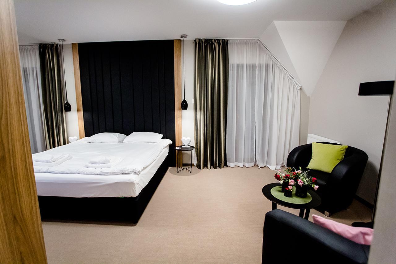Bulwary Biznes Bed & Breakfast Mielec Bagian luar foto